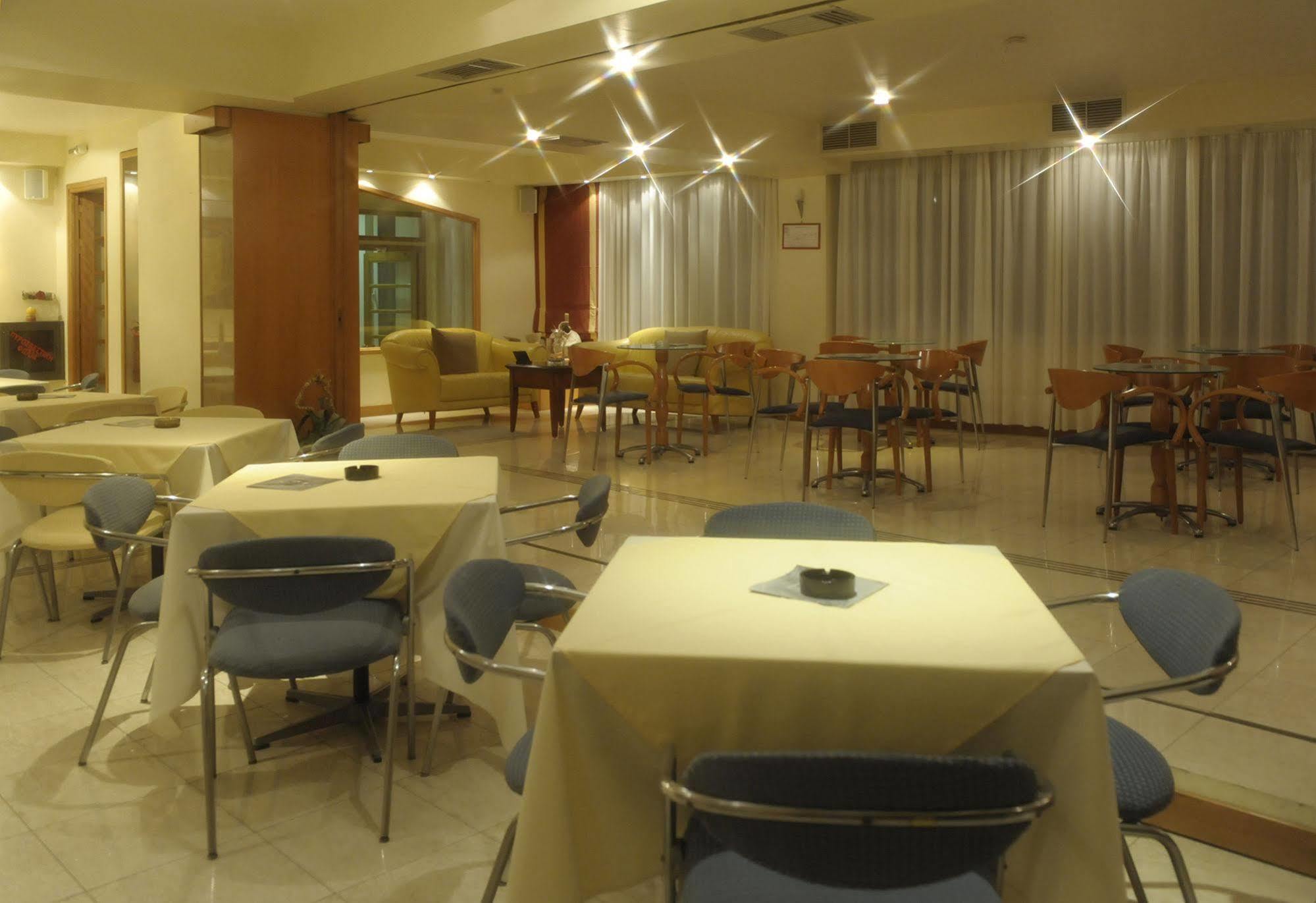 Preveza City Comfort Hotel Exterior photo