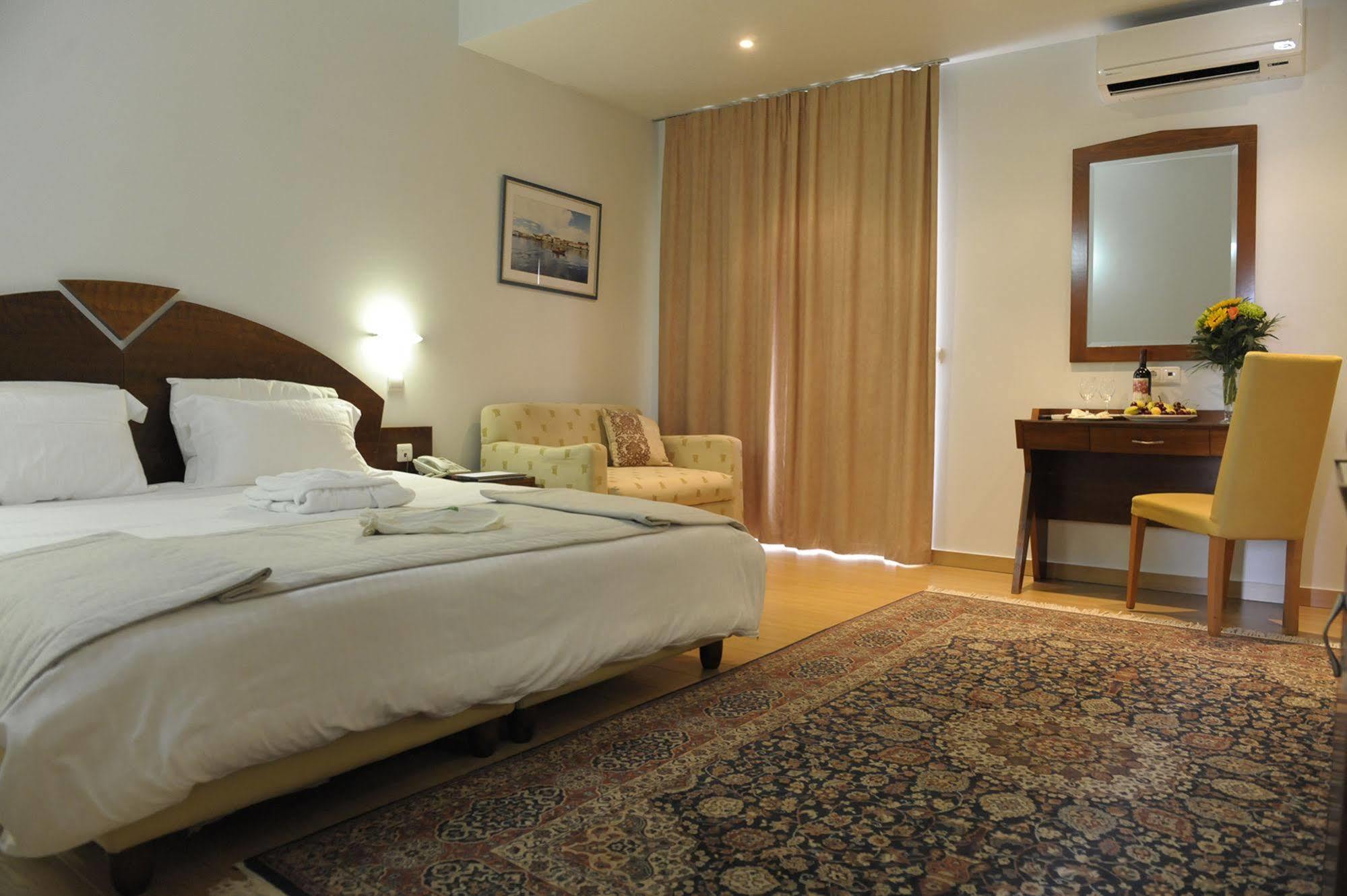 Preveza City Comfort Hotel Exterior photo